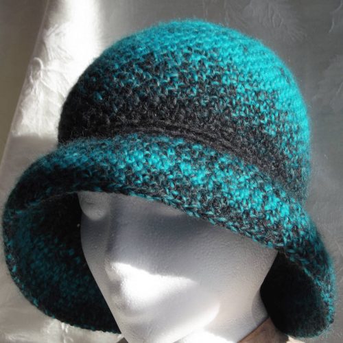 30601 turquoise cloche hat